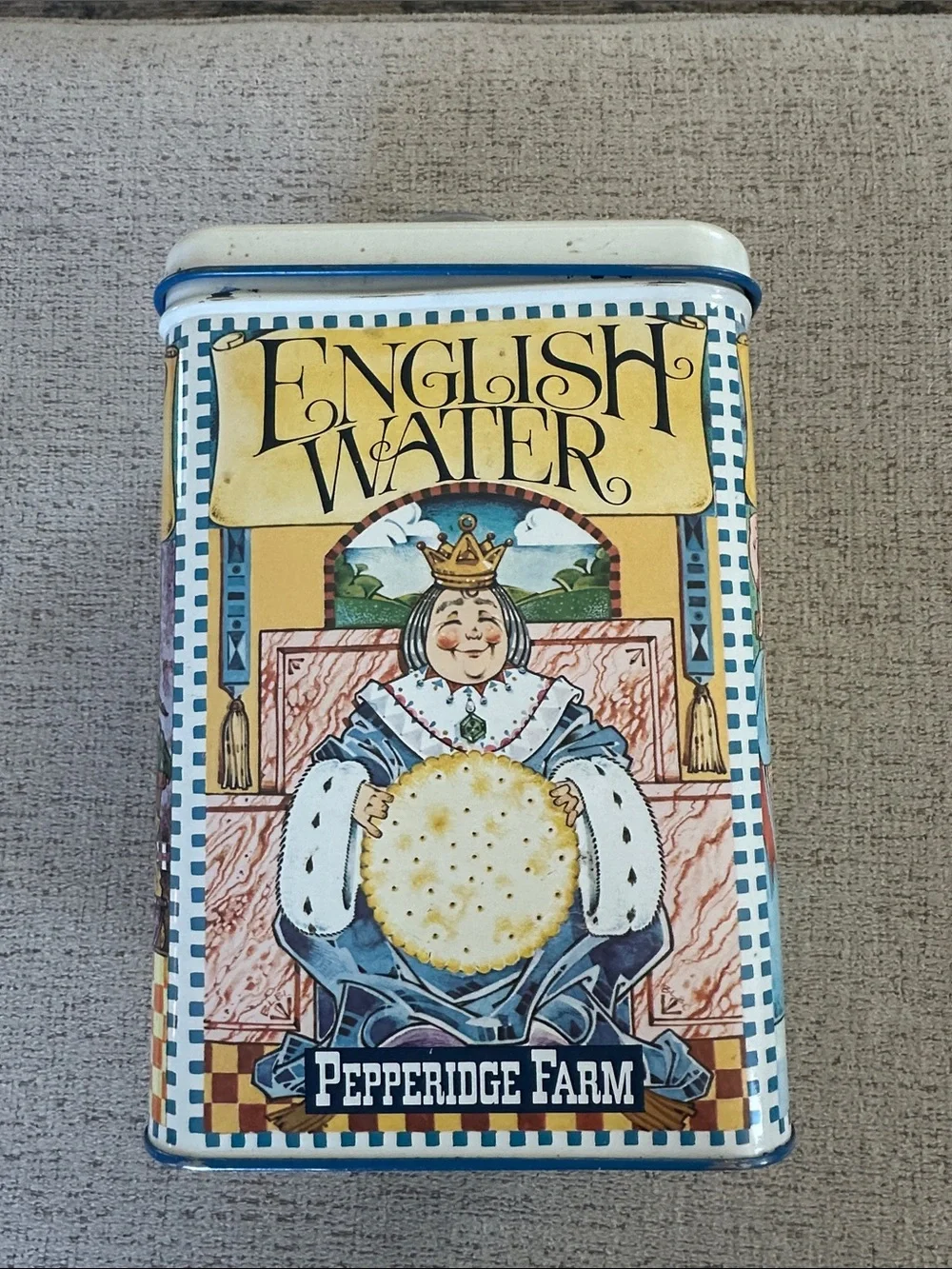 Vintage 1970s Pepperidge Farm English Biscuit Tin - Luce Corp Dri-Nob Lid